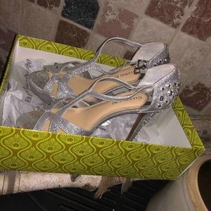 Gianni Bini, Heels, Geneva Heel, Silver, Size 9.5